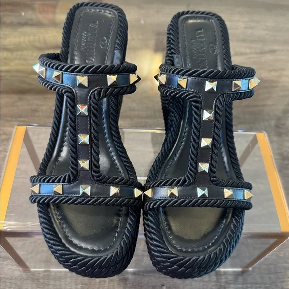 Authentic Valentino Garavani Rock Stud Wedges - Picture 4 of 9